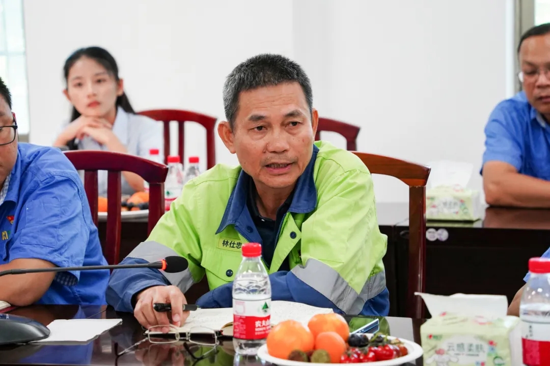 博天堂召开“七一”座谈会7.jpg