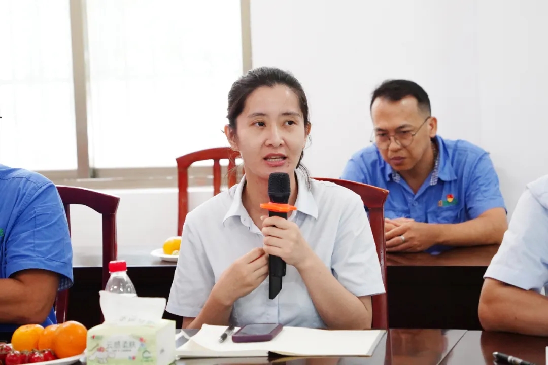 博天堂召开“七一”座谈会10.jpg